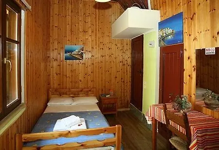 Morfeas Nest Aparthotel 3*